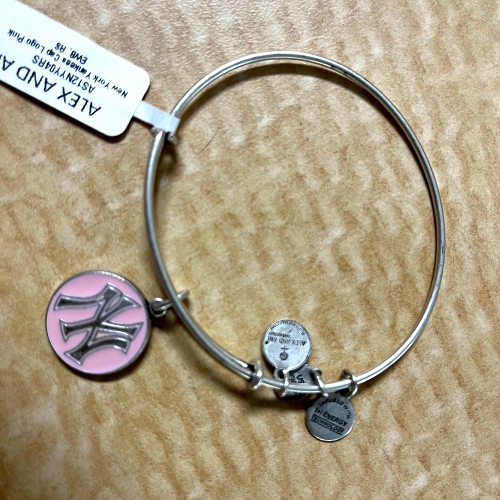 Authentic Alex and Ani NY Yankees bracelet NWT
